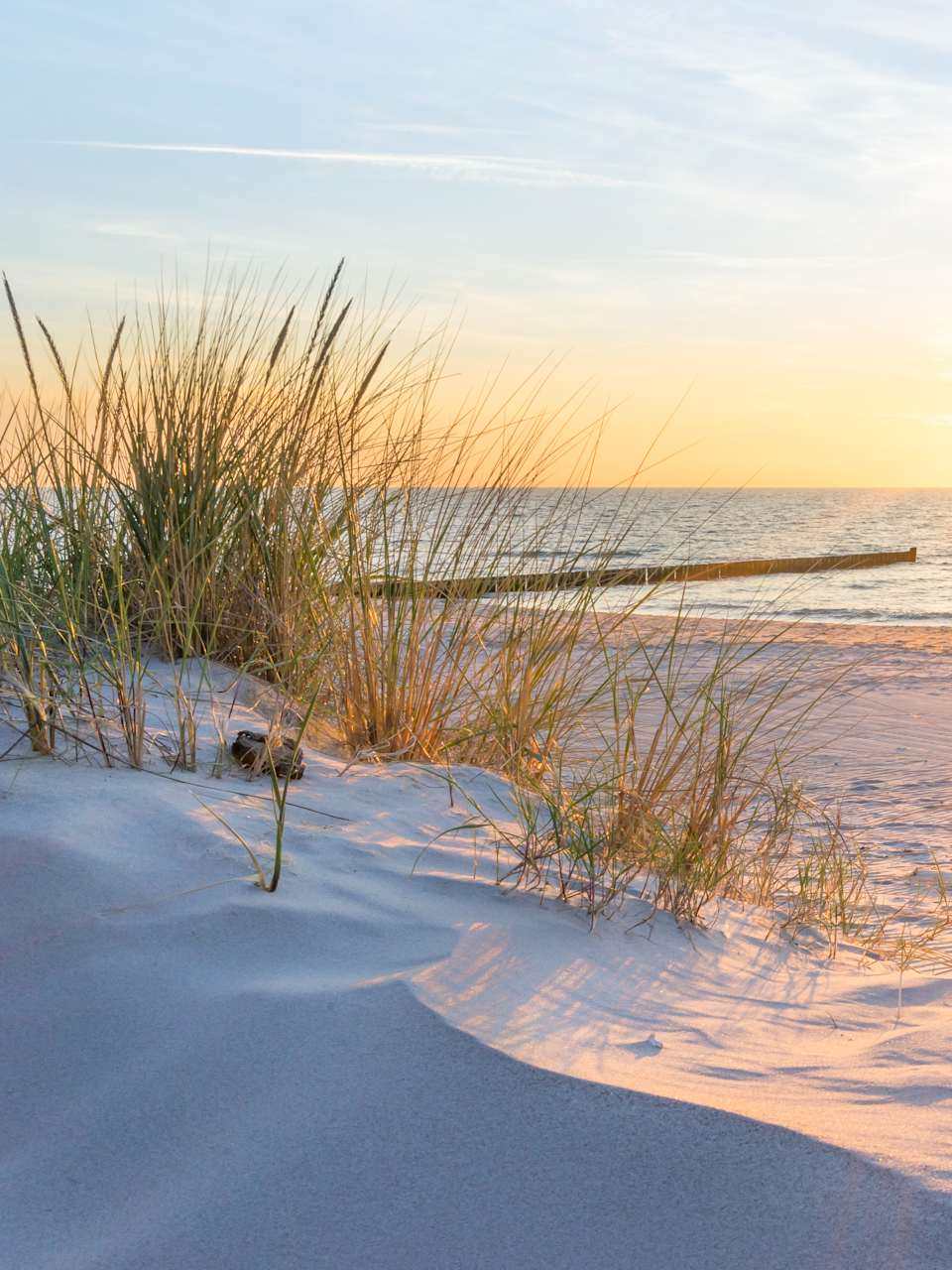 Rügen hat wunderschöne Strände zu bieten © Manuel Schönfeld - stock.adobe.com