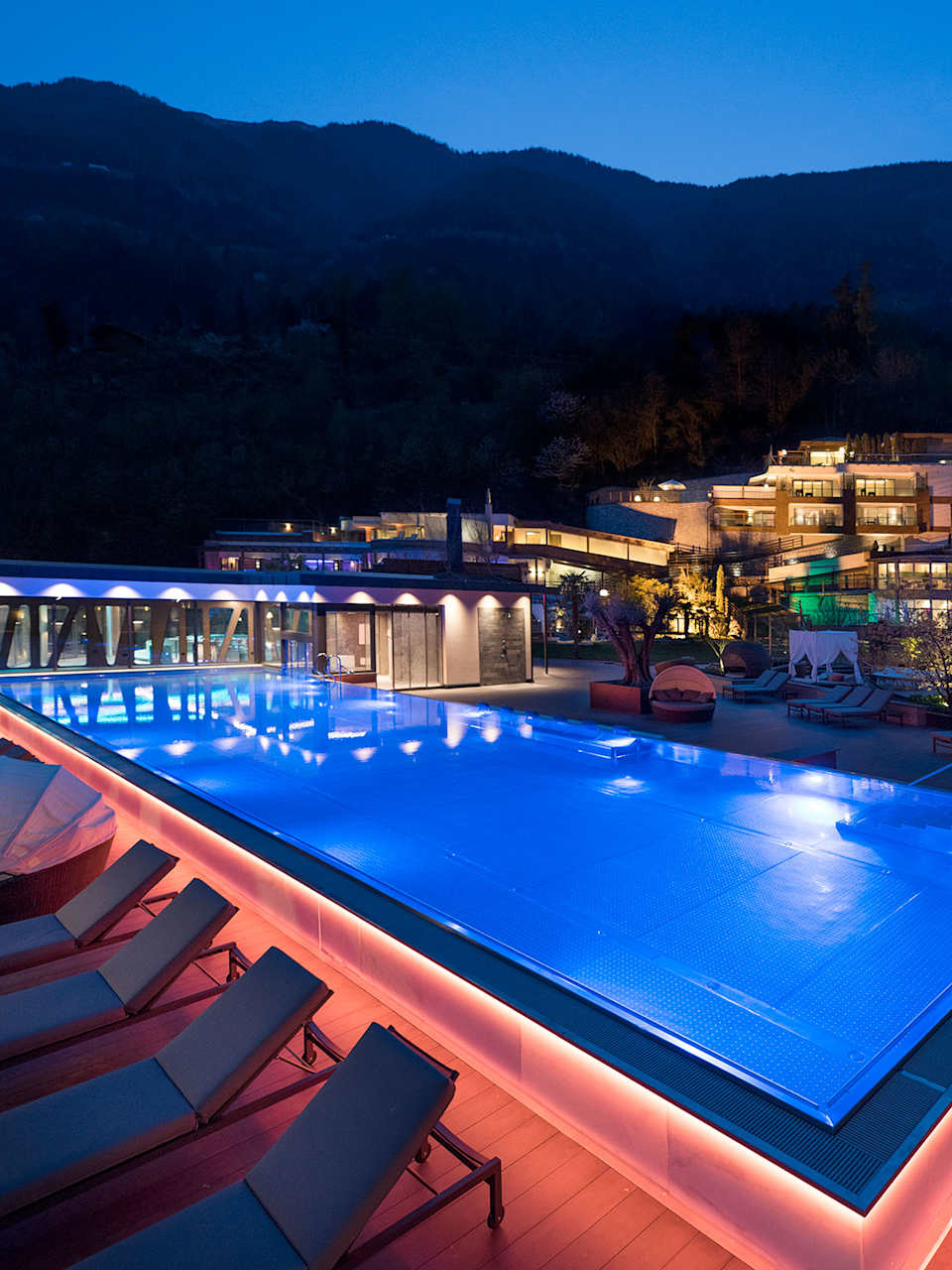 Außenansicht des Resort Quellenhof