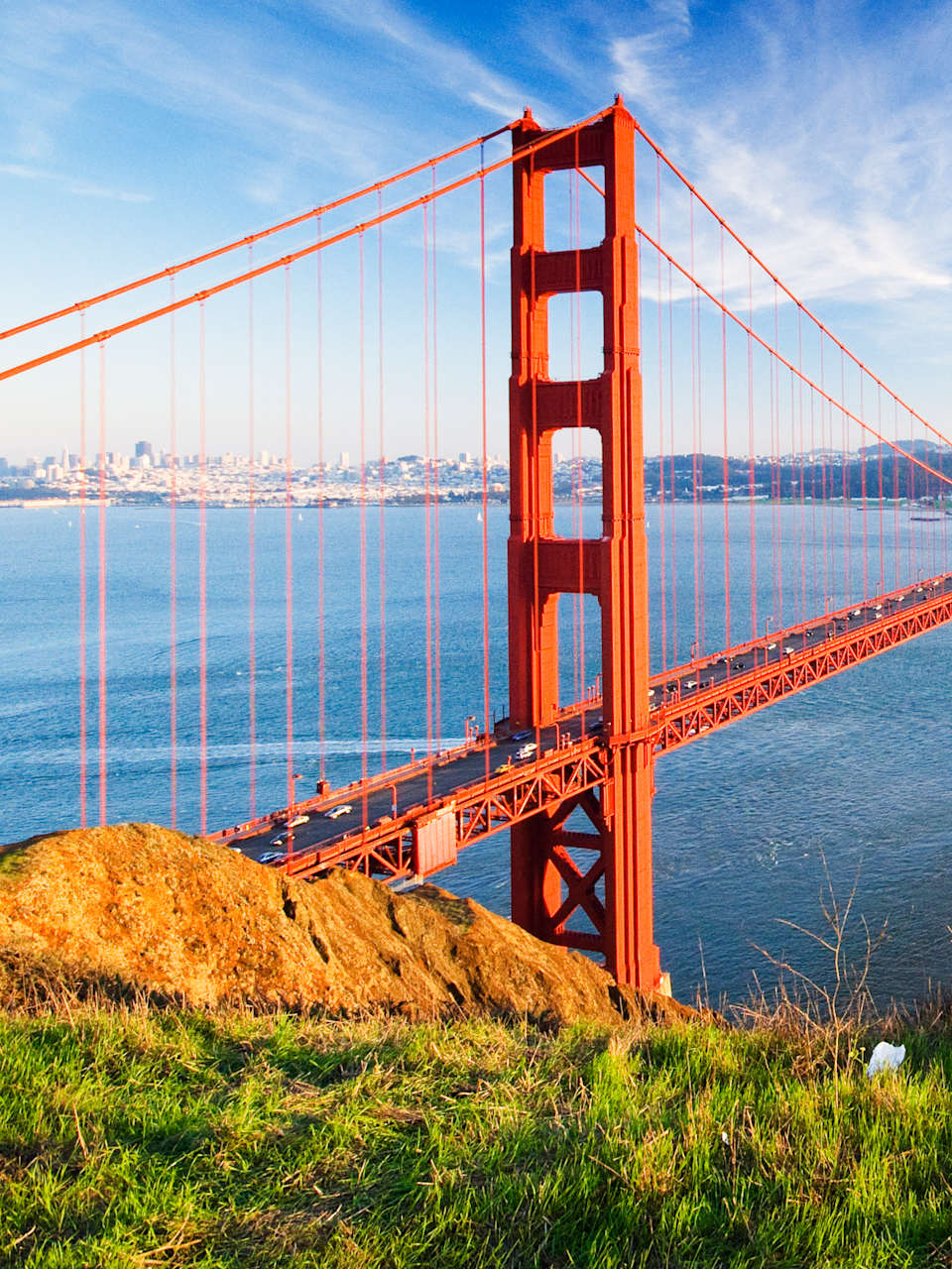 Golden Gate Bridge, USA - © gettyimages.de_somchaij