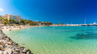 Klares Wasser am Playa el Toro auf Mallorca