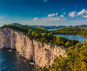 Felsenküste im Naturpark Telascica © Kroatische Zentrale für Tourismus - Zoran Jelača