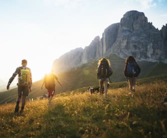 Wandern in den Dolomiten ©piola666/E+ via Getty Images