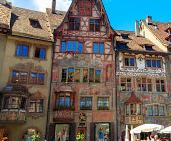 Die kunstvollen Fassaden in Stein am Rhein. © iStock via Getty/OlyaSolodenko
