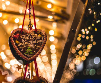 Lebkuchenherz auf einem Weihnachtsmarkt