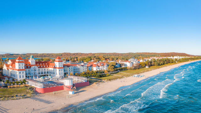 Das Kurhaus in Binz auf der Insel Rügen @ Mirko Boy - stock.adobe.com