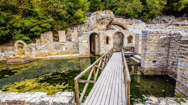 Historische Ruine im Nationalpark Butrint in Albanien.