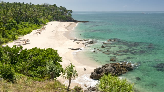 Einsamer Strand auf Ko Lanta, Thailand