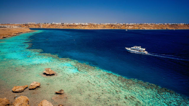 Die wunderschöne Küste von Sharm El Shelkh am roten Meer in Ägypten.