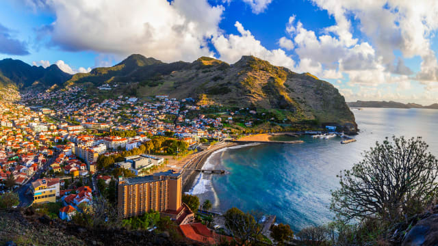 Machico, Madeira, Portugal © Adobestock/Freesurf