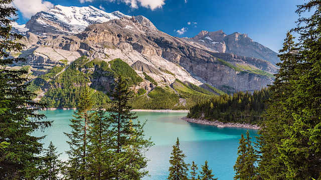 Oeschinensee bei Kandersteg, Berner Oberland, Kanton Bern, Schweiz © Frank Lukasseck/HUBER IMAGES