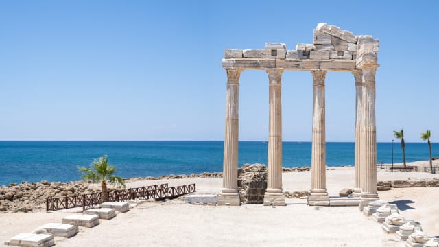 Säulen des Apollon-Tempels in Side, Türkei