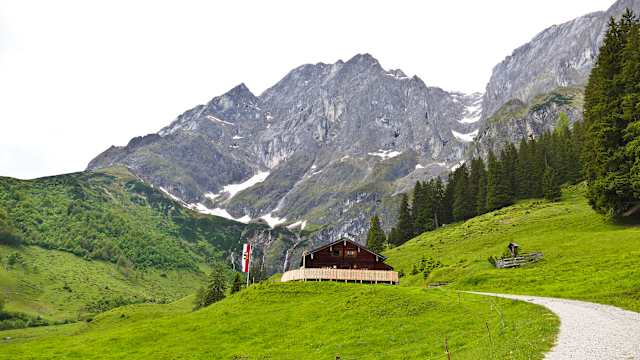 Blick auf die Riedingalm bei Mühlbach am Hochkönig im Salzburger Land