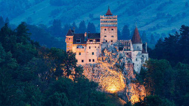 Ein altes Schloss im Grünen
