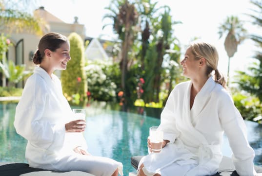 Gemeinsame Auszeit: 6 Wellnesshotels in Südeuropa für Freundinnen