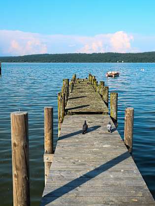 Steg am Ammersee in Bayern, Deutschland.