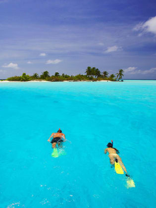 Urlauber können auf den Malediven jede Art von Wassersport betreiben. © Sakis Pa-padopoulos