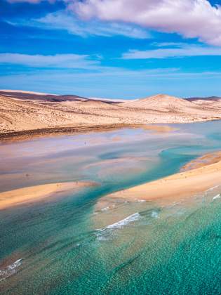 Jandia Halbinsel, Risco del Paso, Playas de Sotavento und Laguna de Sotavento, Fuerteventura, Kanarische Inseln, Spanien ©iStock.com/DaLiu
