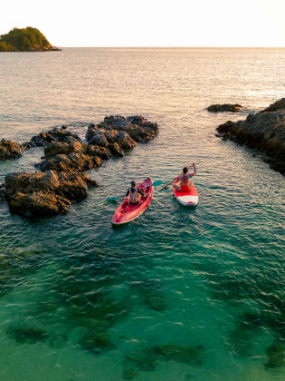 Paddeln in Thailand © Chanin Nont/Moment via Getty Images