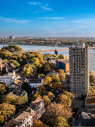 Blick auf den Rhein in Duisburg