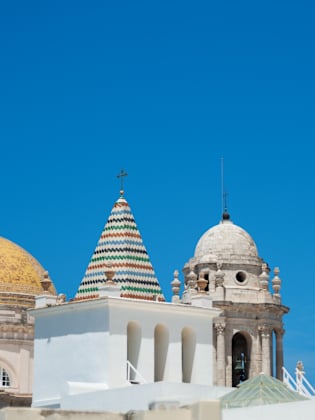 Die Dächer der Kirchen von Cádiz © Ewald Fröch - stock.adobe.com
