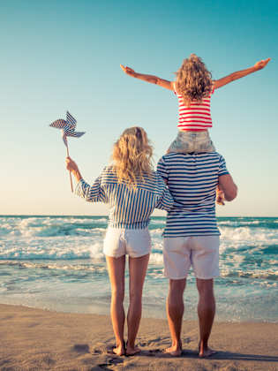 Winterblues adé – am Meer im Süden ist der kalte Winter ganz schnell vergessen. © Sunny studio - stock.adobe.com