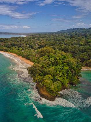 Playa Punta Uva in Costa Rica © Wirestock/iStock / Getty Images Plus via Getty Images
