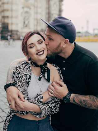 Ein junges Paar in Dresden. © iStock via Getty/LightFieldStudios