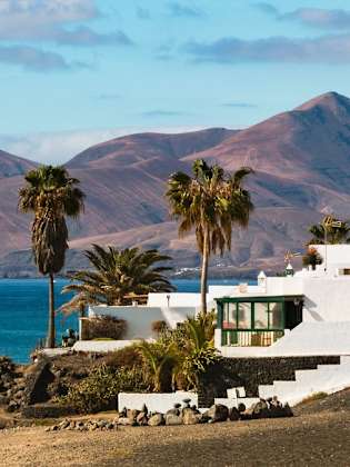 Auf Lanzarote findest Du traumhafte Möglichkeiten zum Wandern. © MichaelUtech/iStock