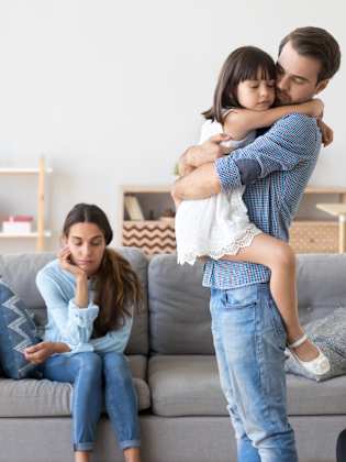 Traurige Familie Reiseabbruch.