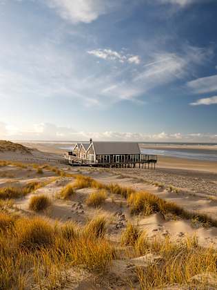 Holzhaus am Nordseestrand, Niederlande