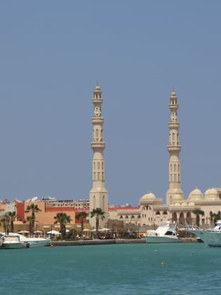 Wahrzeichen von Hurghada: die neue El Mina Moschee © Thomas Zwicker