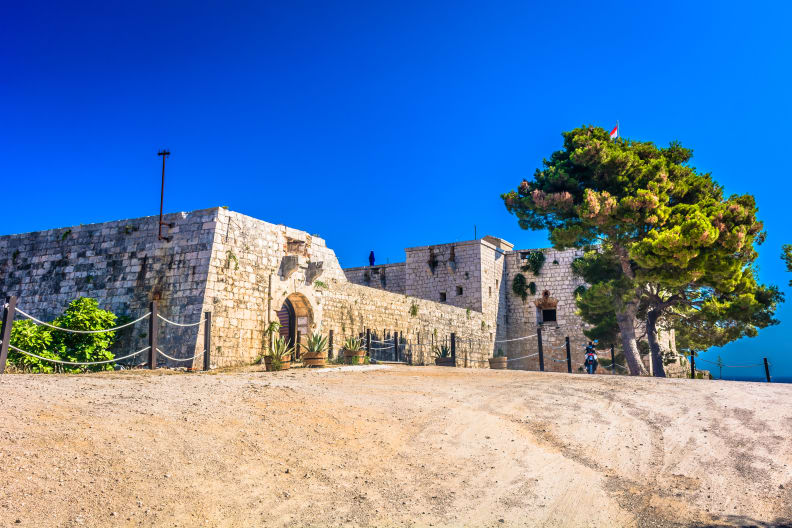 Alte Festung, Insel Vis © Dreamer4787/iStock / Getty Images Plus via Getty Images