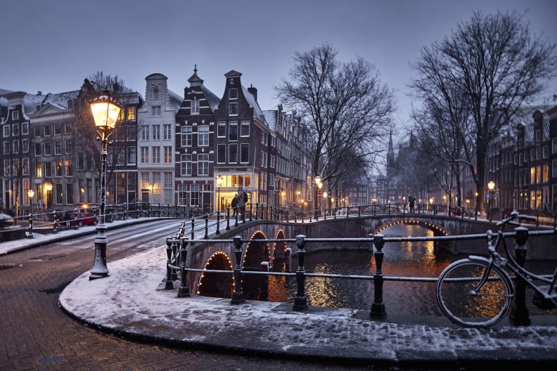 Amsterdam im Winter © 1111IESPDJ/E+ via Getty Images