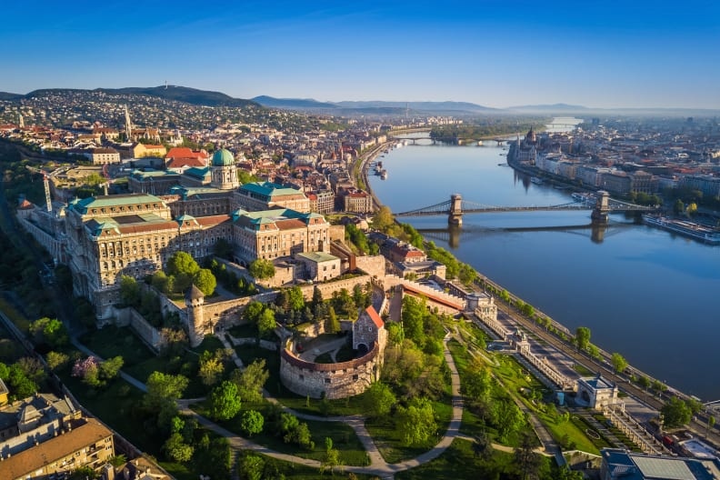 Budapest in Ungarn ©ZoltanGabor/iStock / Getty Images Plus via Getty Images