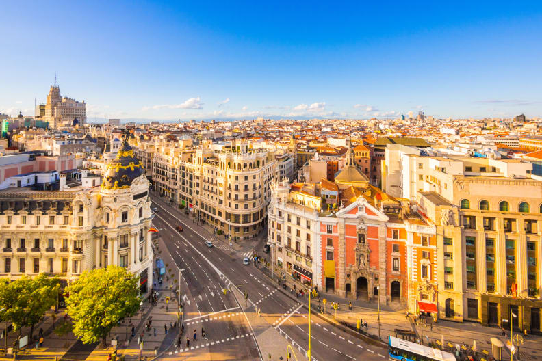 Calle de Alcalá in Madrid, Spanien © holgs/iStock / Getty Images Plus via Getty Images