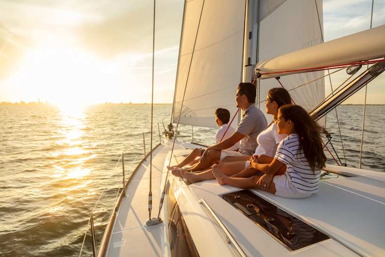 Familie auf einem Boot, Costa Blanca © Spotmatik - stock.adobe.com