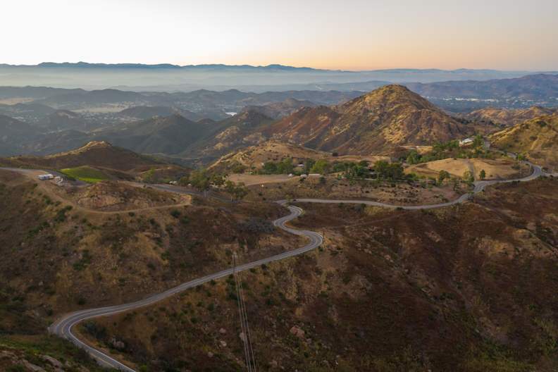 Mulholland Drive/Highway, Los Angeles, Kalifornien, USA © stock.adobe.com - demerzel21