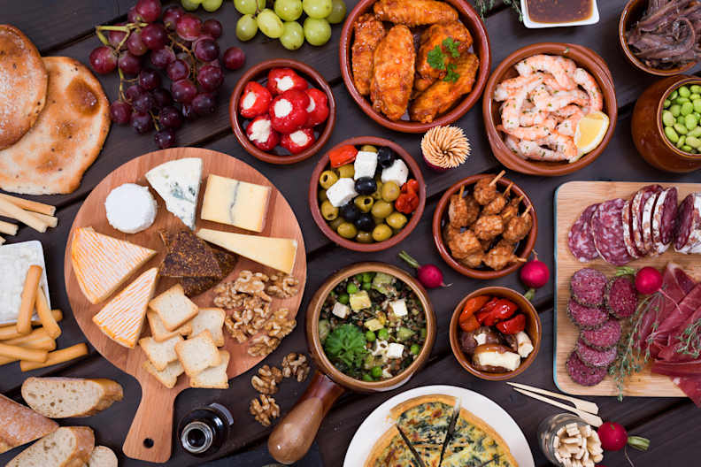 Ein Tisch voller Tapas