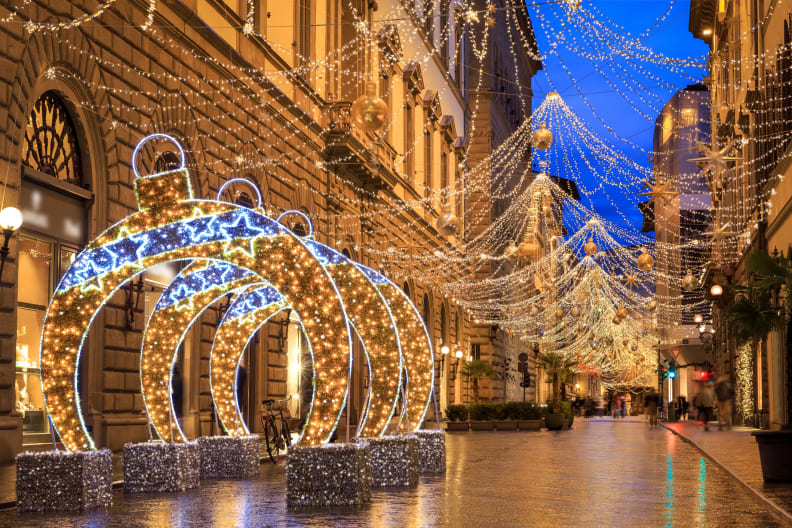 Weihnachtsdekoration in Florenz, Italien © Fani Kurti/iStock / Getty Images Plus via Getty Images