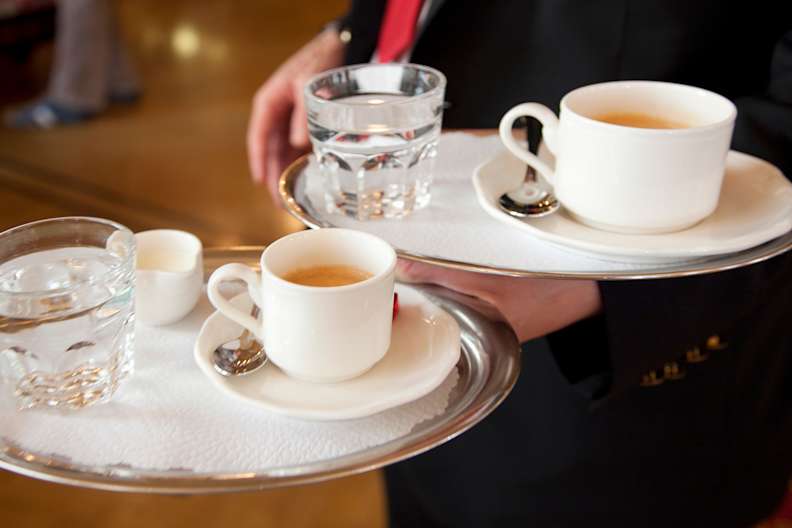 Wiener Kaffeehauskultur ©Grant Faint/The Image Bank via Getty Images