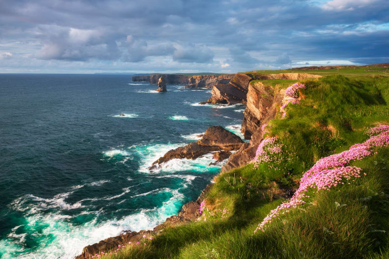 Wild Atlantic Way, Irland © Cornelia Dörr/HUBER IMAGES