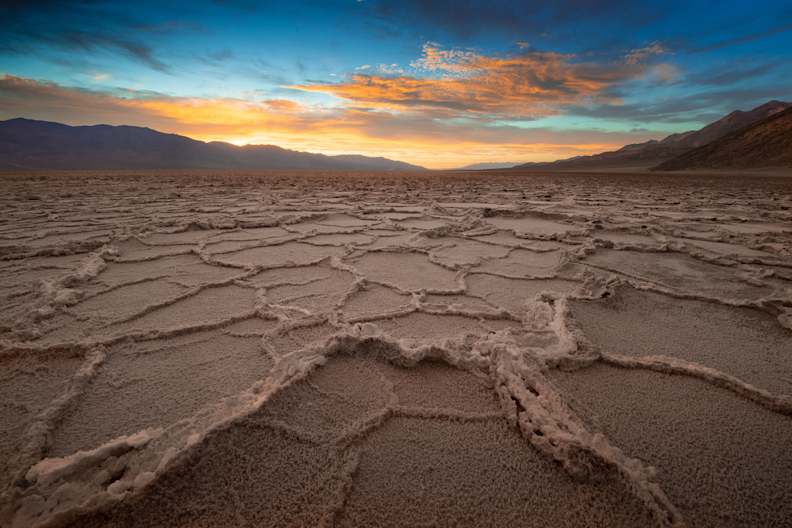 Eine Wüste bei Sonnenuntergang