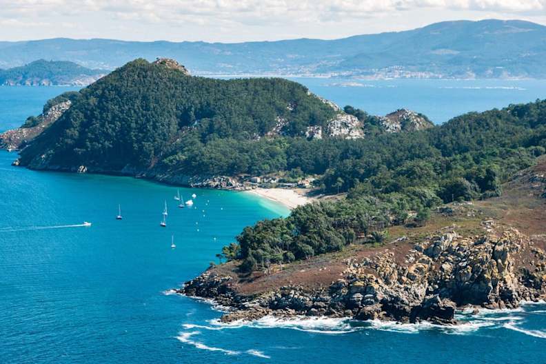 Rías Baixas ist eine der schönsten Strandregionen Europas. © Shutterstock.com/homydesign