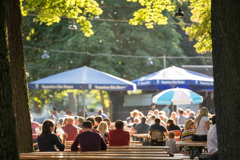Abendstimmung im Biergarten, München