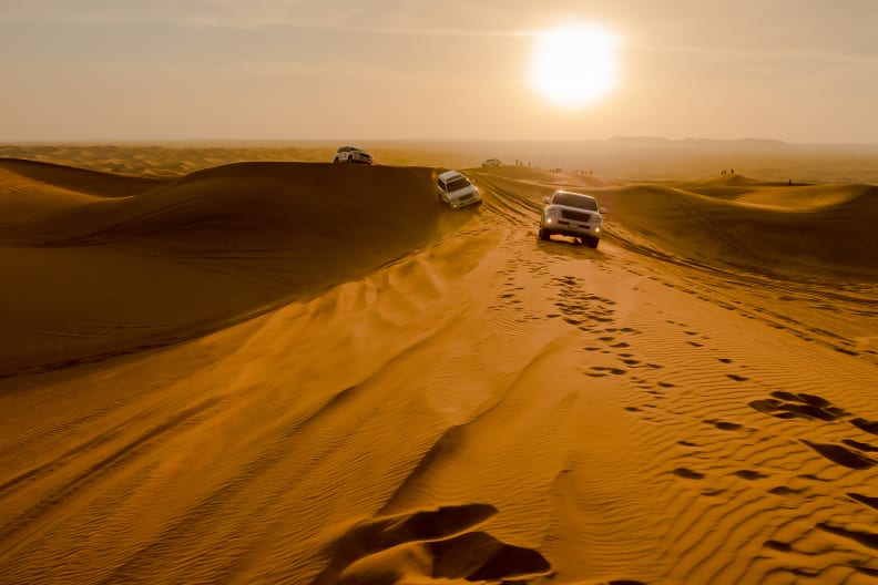 Jeep Safari im Sonnenuntergang, Dubai