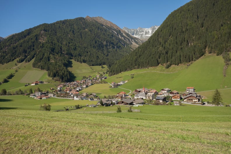 Gemeinde im Ahrntal im Riesenferner Ahrn, Südtirol
