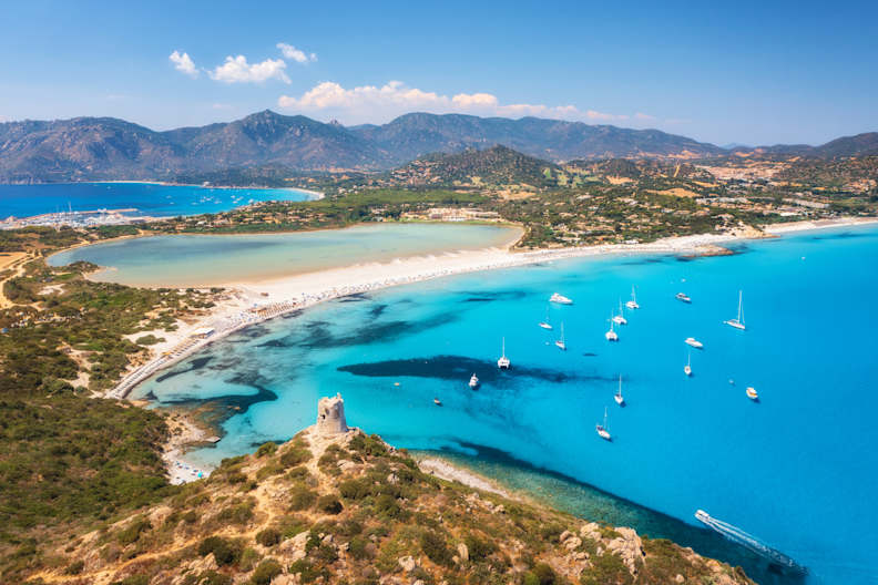 Porto Giunco Strand auf Sardinien, Italien © Shutterstock