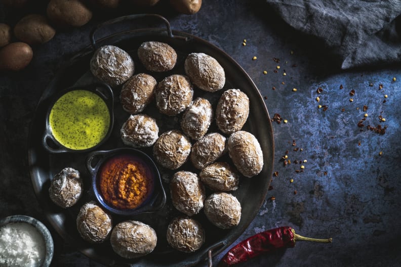 Runzelkartoffeln Papas Aarrugas mit Mojo-Soßen