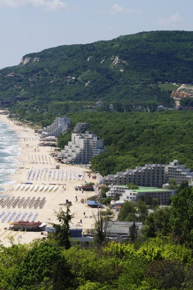 Albena Strand nahe Varna, Bulgarien ©iStock.com/Marholev