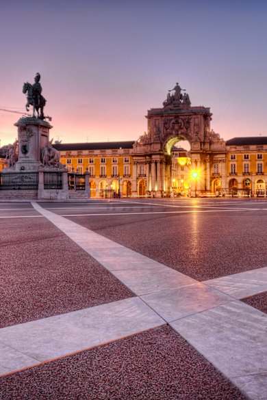 Praça do Comércio in Lissabon ©zulufriend/E+ via Getty Images